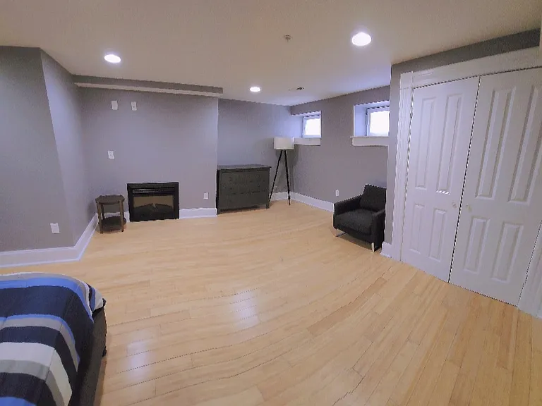 Lower bedroom, room B