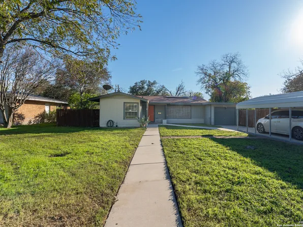 130 GREENHAVEN DR, San Antonio, TX 78201