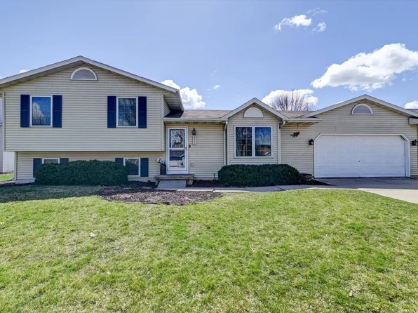 823 W Lexington Pkwy, Deforest, WI 53532