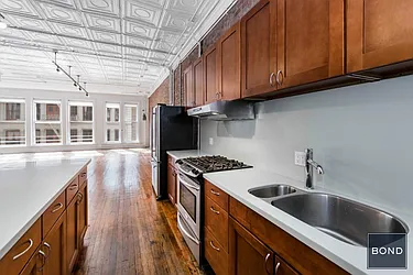 Rented by Bond New York