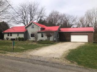 10805 Cedar Rd, Bourbon, IN 46504