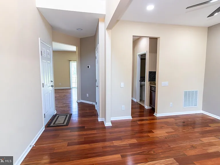 823 S Haines Cir — Photo 6