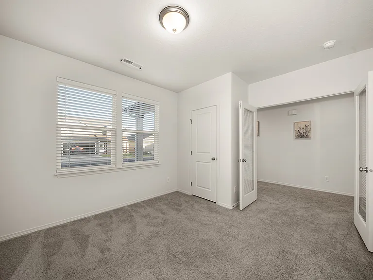 824 S Bulldog St — Photo 27