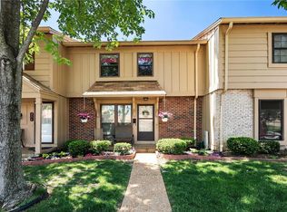 235 Carmel Woods Dr, Ballwin, MO 63021