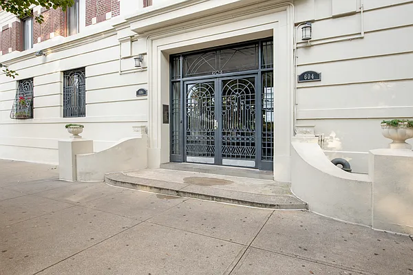 Sold by Compass | media 8