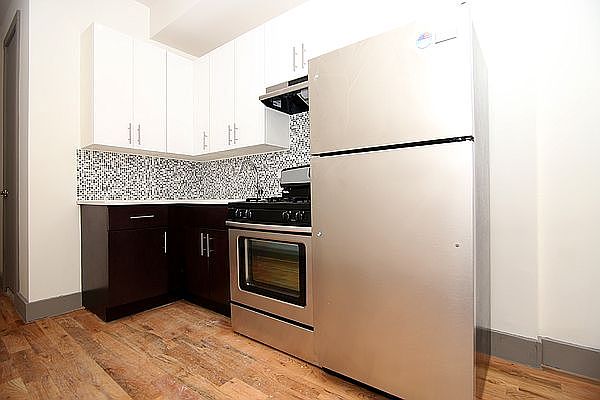 1st image of 840 Jefferson Ave APT 1A