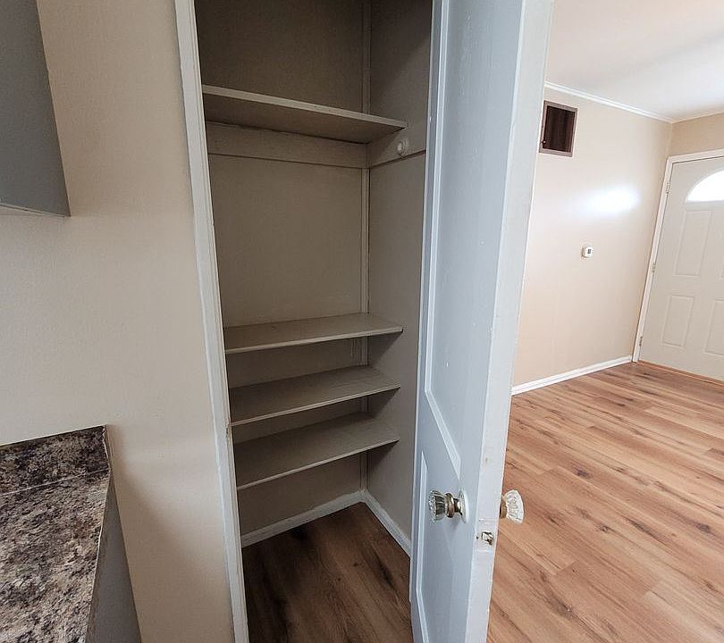 1st image of 1016 S 4th St