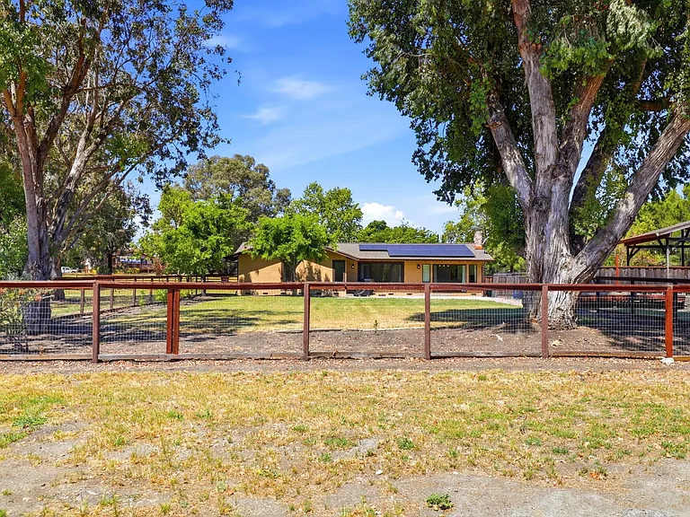 10200 Parrish View Dr — Photo 36