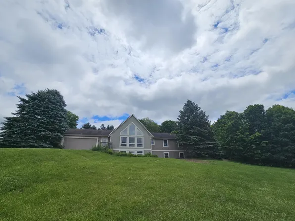 350 Mary Ct, Hesperia, MI 49421