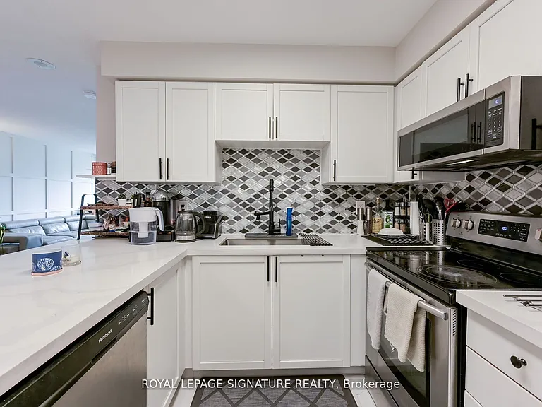25 Kingsbridge Garden Cir #1126 — Photo 22