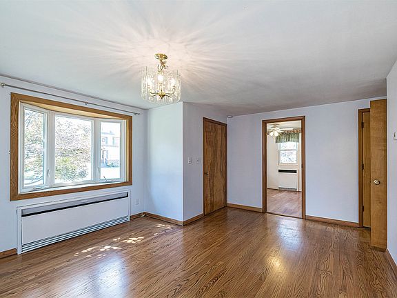 2nd image of 538 W 31st St