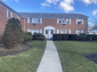 76 Manchester Ct #76, Wayne, NJ 07470