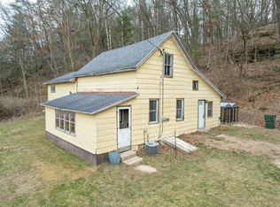 N1076 Brockman Rd, Wonewoc, WI 53968