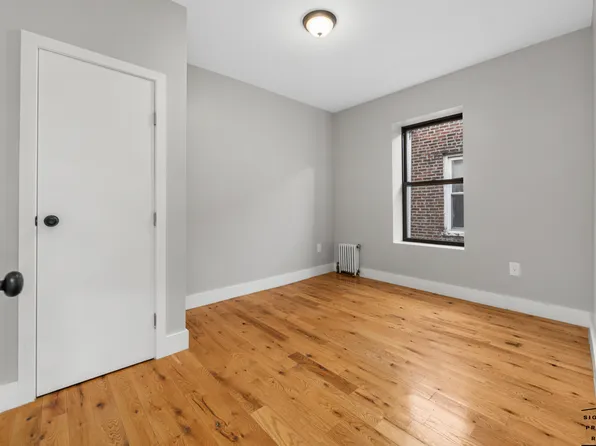 250 East 94th Street image 11 of 12