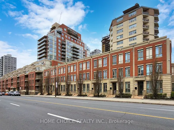 900 Mount Pleasant Rd #623, Toronto, ON M4P 3J9