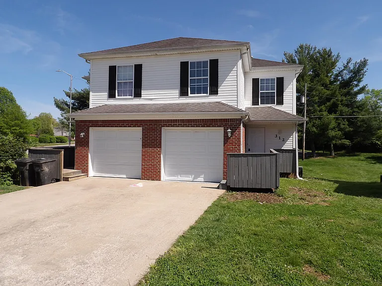 312 Bypass Plaza Dr — Photo 1