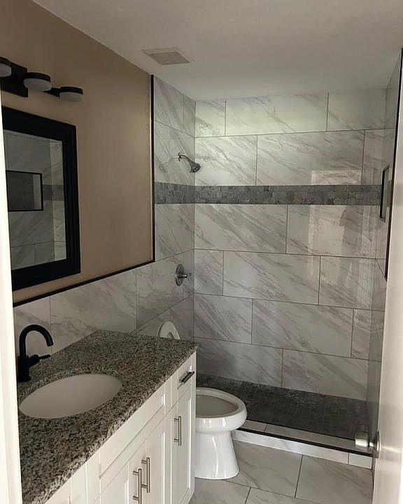 1st image of 222 Carpenters Way APT 6