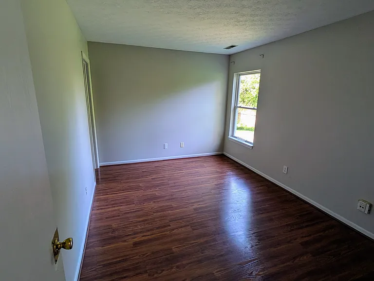 1065 Williamsburg Way — Photo 12
