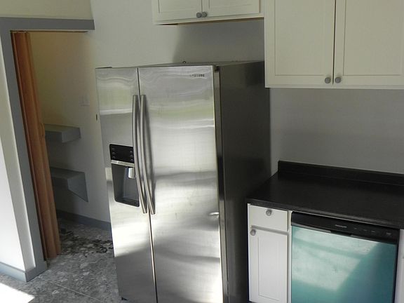 2nd image of 808 E Water St APT A