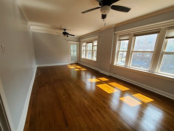 4th image of 2122 W Ainslie St #1E