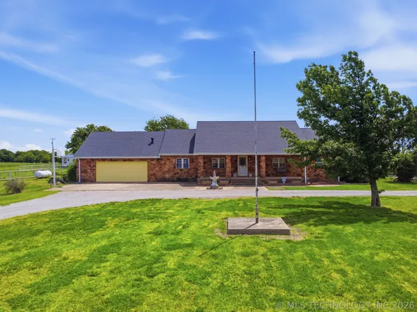 22250 N 416th Rd, Nowata, OK 74048