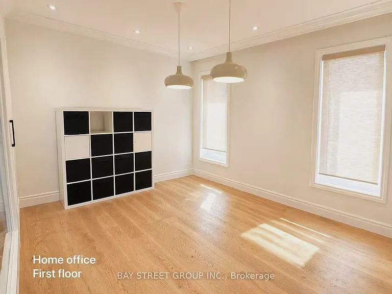 42 Fouracre Way #UPPER LEVEL — Photo 6