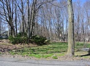 75 Park St, Clinton, MA 01510