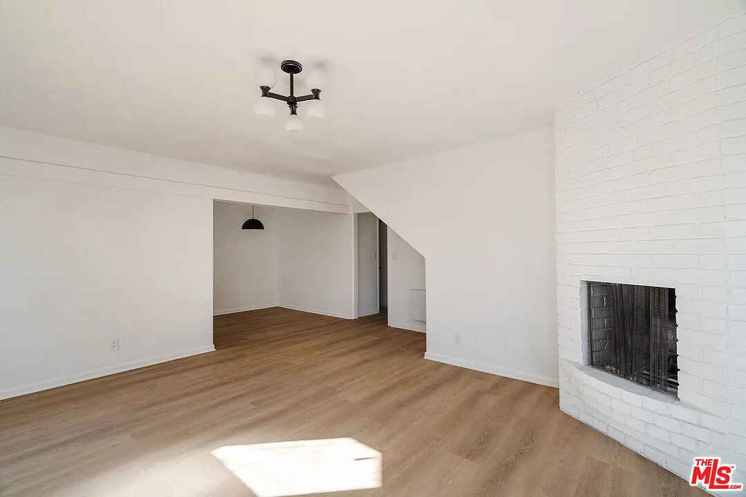 1 bed, 1.0 bath, 850 sqft, $3,195 — Photo 1