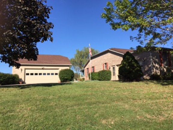 2nd image of 102 Daisey Dr