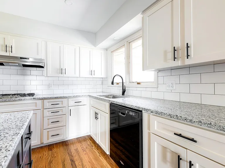 4612 N College Ave — Photo 2