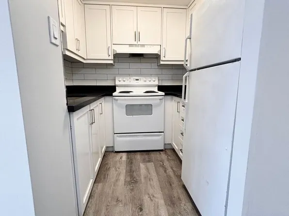 99 Bellevue Ave, Toronto, ON