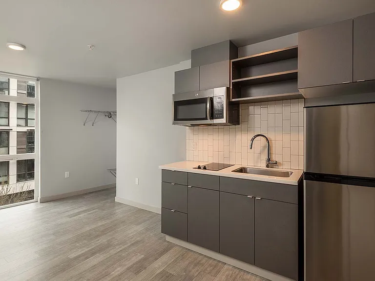 Minnie Flats | 101 Denny Way, Seattle, WA 98109 — Photo 55