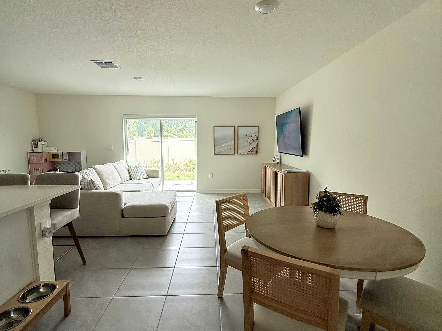 3 bed, 2.5 bath, 1463 sqft, $1,950 — Photo 4