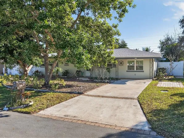 13584 Twig Ter, Largo, FL 33774