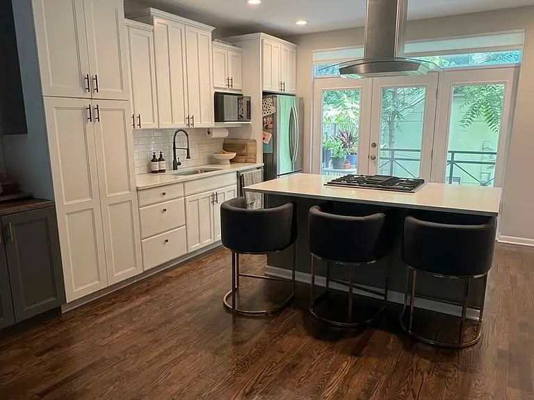 1706 W Pearson St — Photo 14