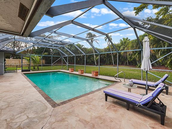 4th image of 6975 Bianchini Cir