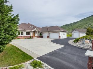 2975 Scenicview Dr, Wenatchee, WA 98801