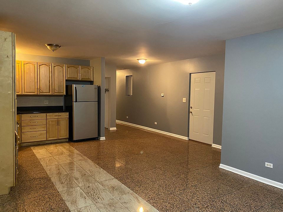 1st image of 2116 S Central Park Ave #1