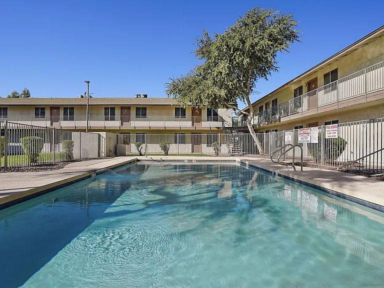 Windrose Villas Apartments — Photo 13