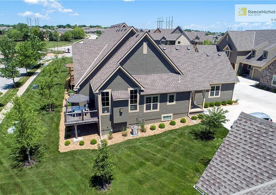 Exterior with access and views of manicured greenspace.