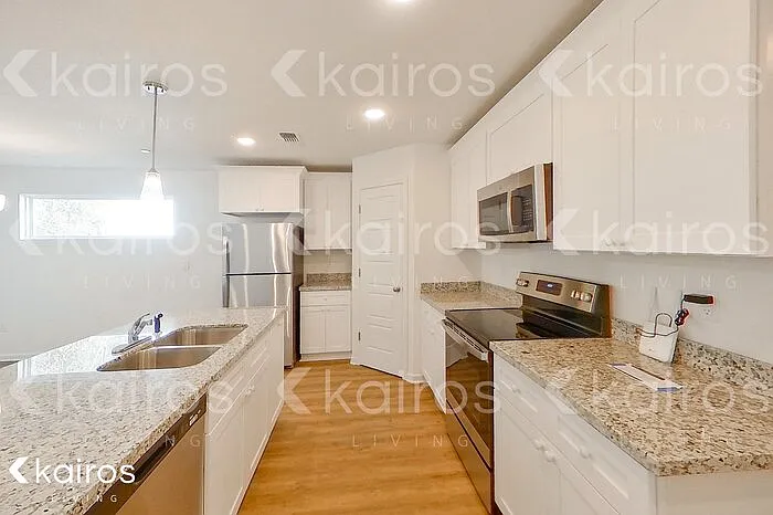 11405 Camden Court Cir — Photo 7