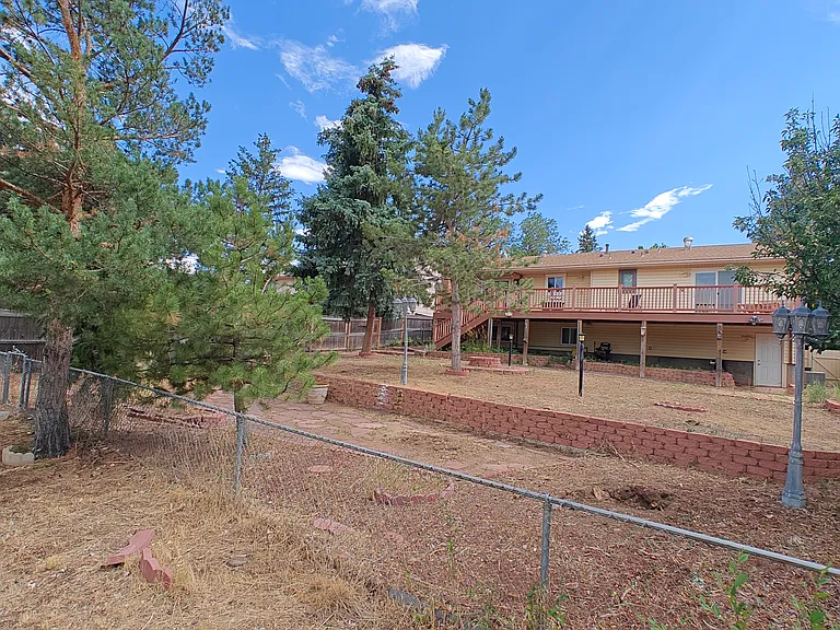 6685 Brook Park Dr — Photo 23
