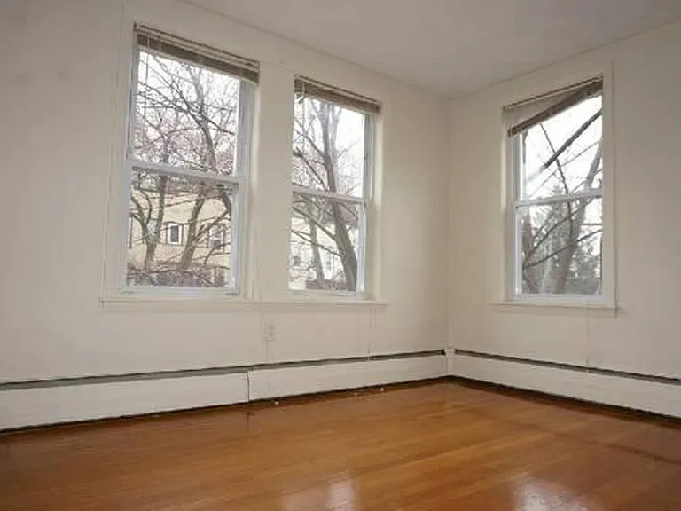 304 Tappan St #D1 — Photo 16