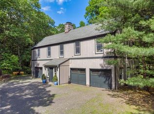 63 Wydendown Rd, New Canaan, CT 06840