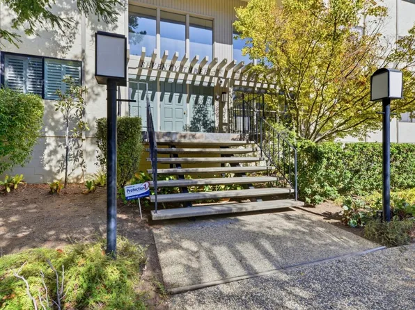 73 3rd St APT 15B, Los Altos, CA 94022