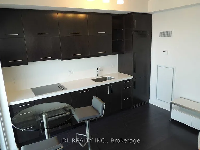 1080 Bay St #3107 — Photo 3