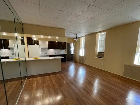 2239 S 12th St #2F, Philadelphia, PA 19148