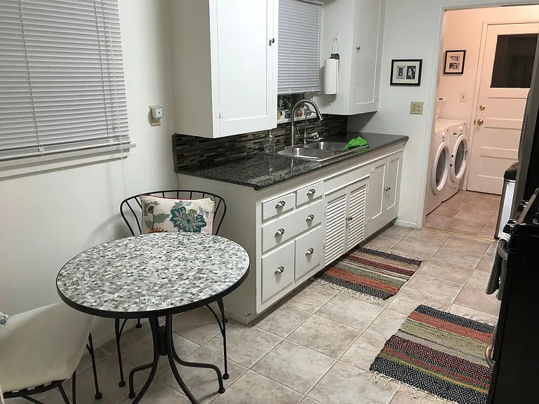 1172 Alameda Ave — Photo 7