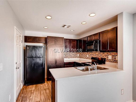 5th image of 4833 Valmark Dr