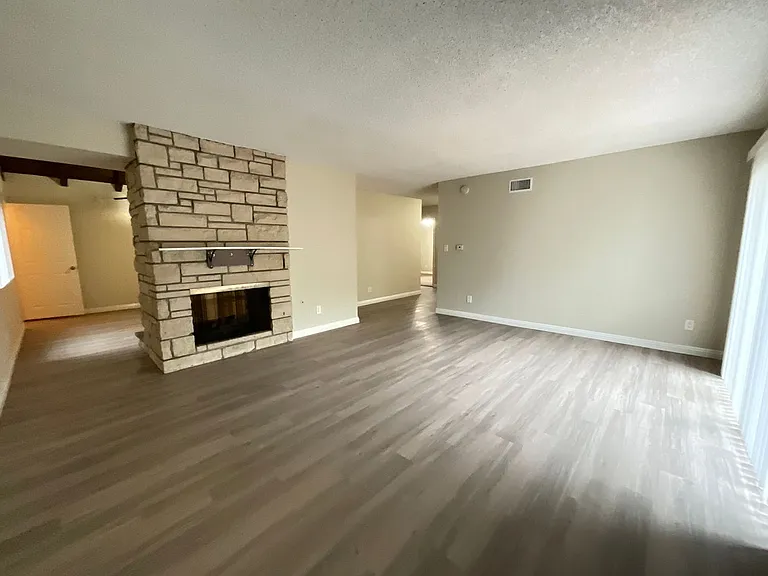 2539 E Seville Ave — Photo 11
